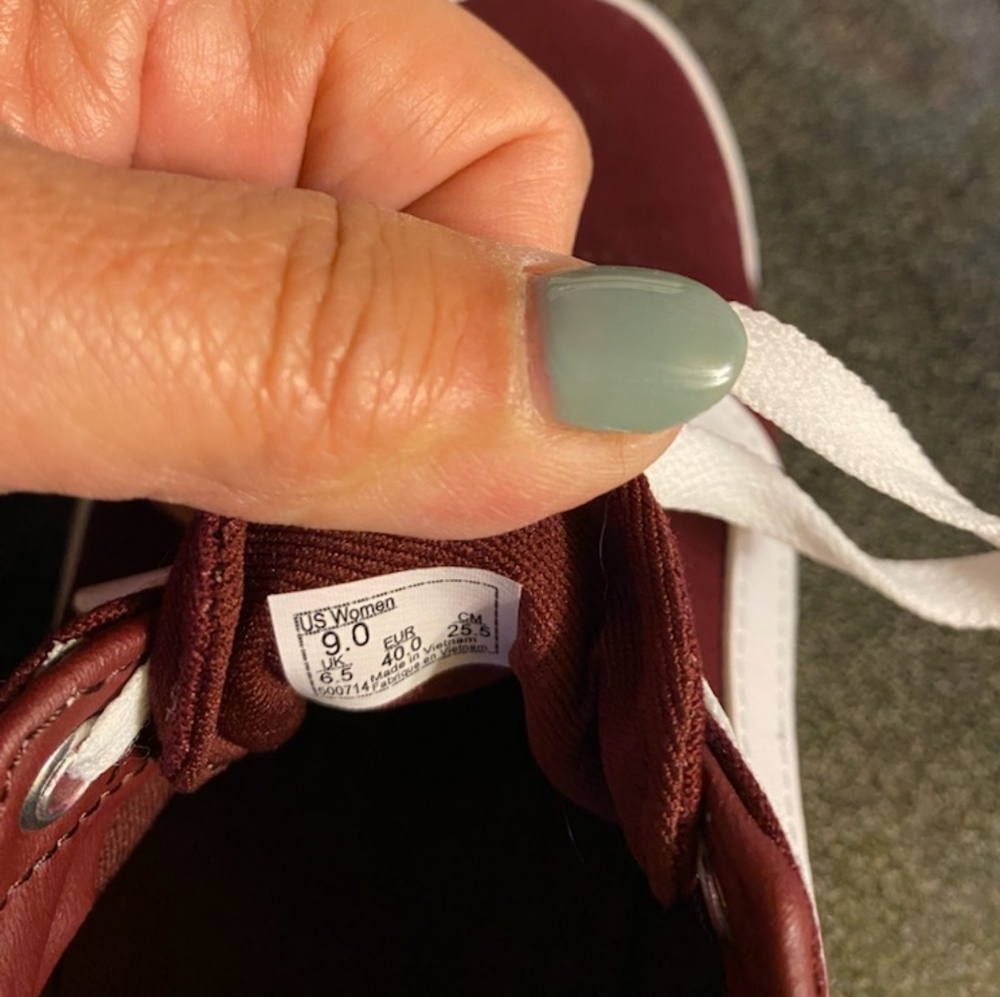 Vans - Picture 2 of 4